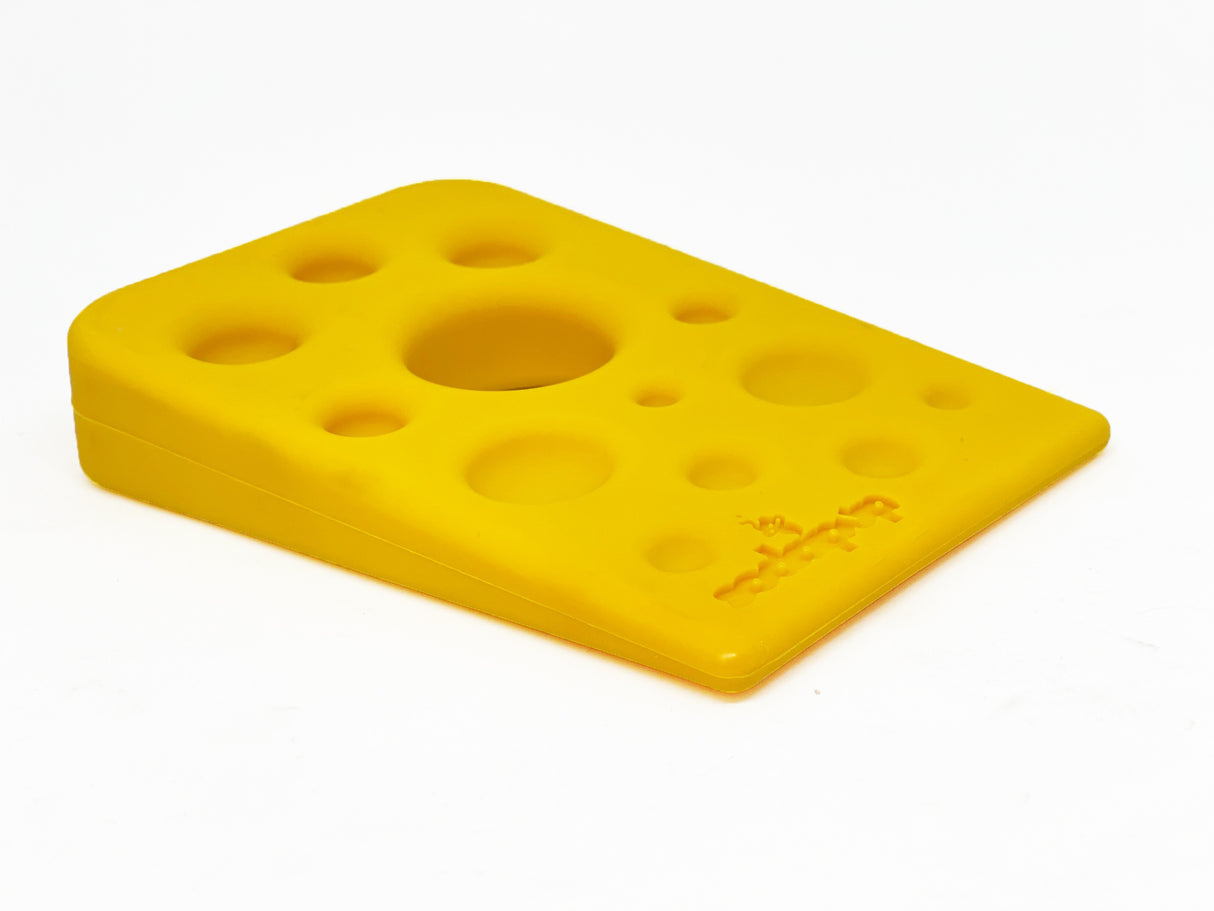 SodaPup Sýr, odolná nylonová žvýkací hračka 14x10,2 cm